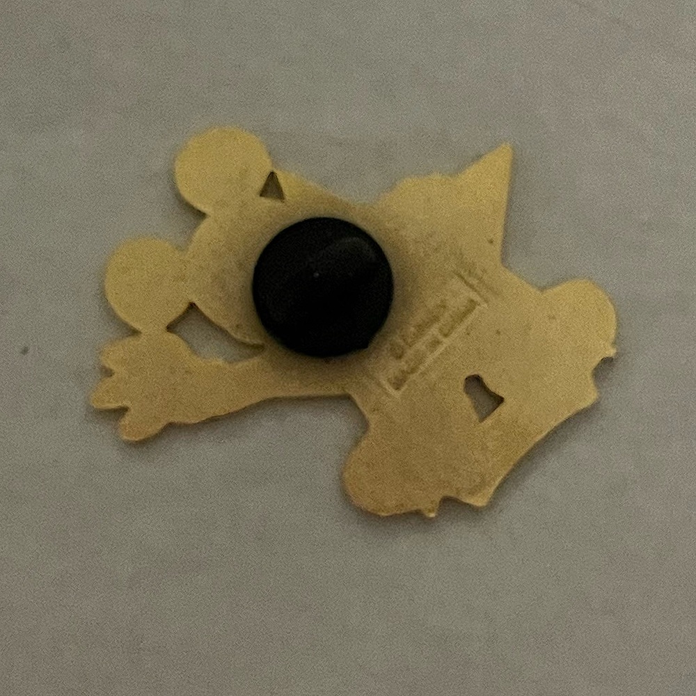 Mickey Mouse Trading Pin - Picture 3 of 4